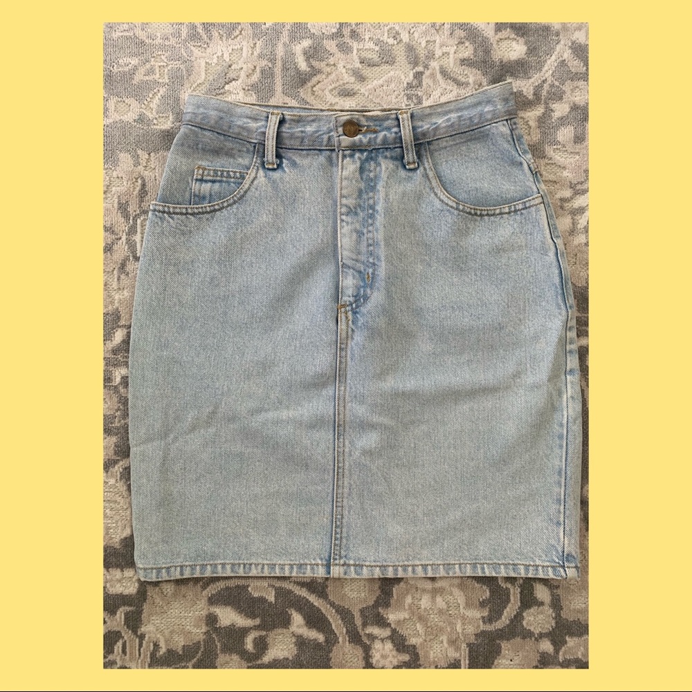 Light Wash Vintage Guess Skirt
